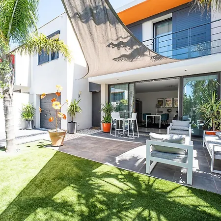 Elegante Maison 10 Min Plage 펜션 *